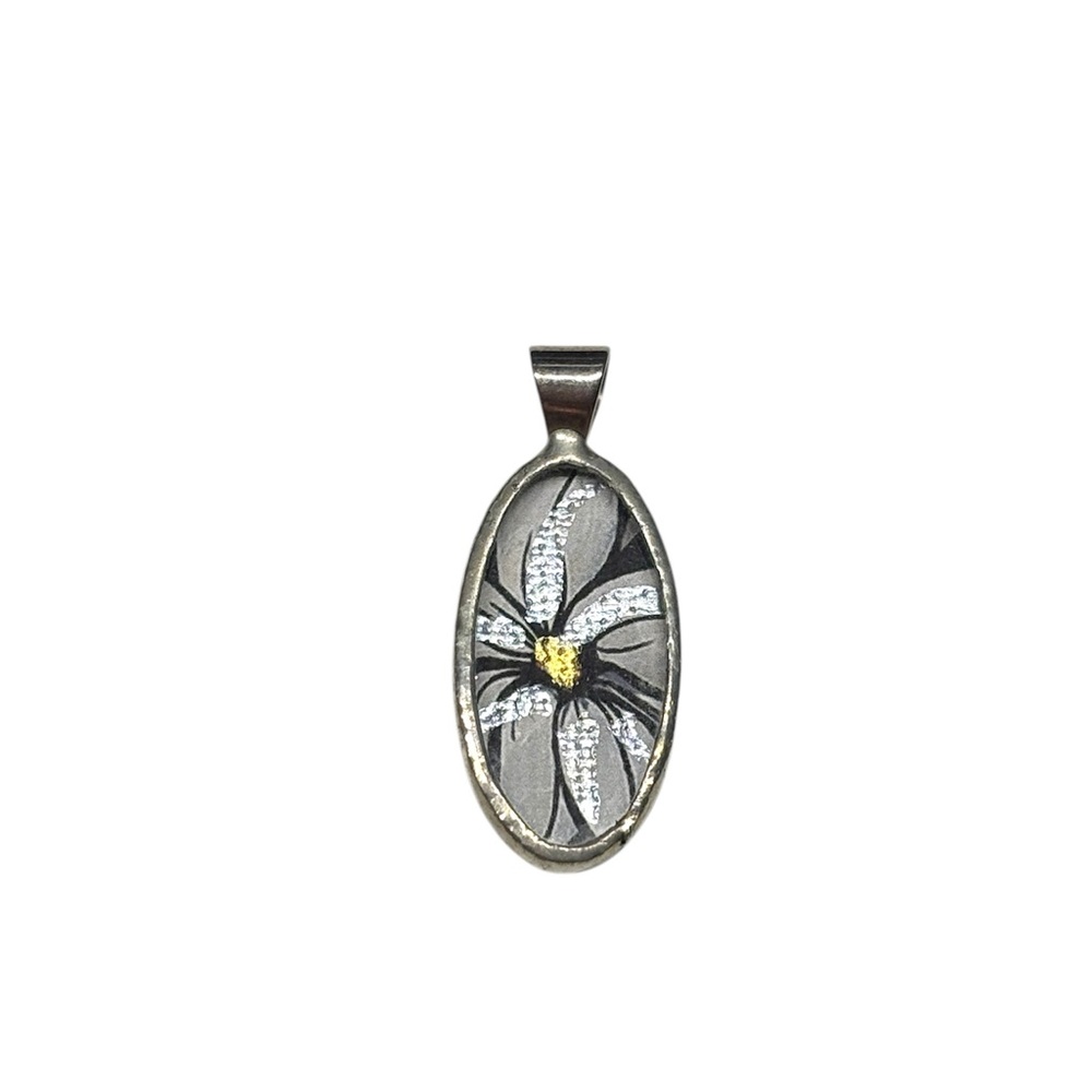 ⭐️ Royal Dogwood Oval Classic Pendant ⭐️